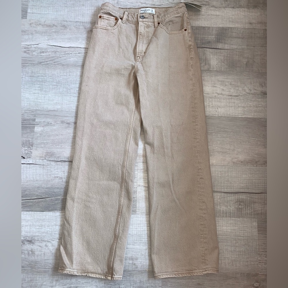 Abercrombie tan wide leg pants🤍